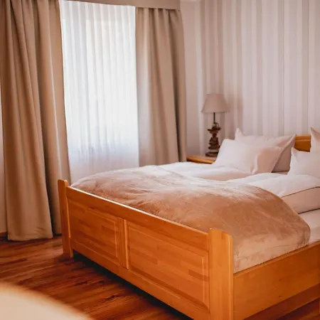 Bauernstuben Hotel 3*